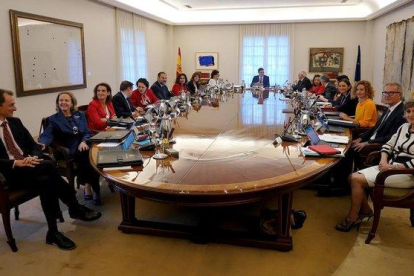 Consejo de Ministros del primer Gobierno de Pedro Sánchez.-JOSÉ LUIS ROCA