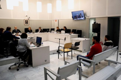 Vista del juicio en la Audiencia Nacional contra dos presuntos yihadistas de origen marroquí.-JUAN CARLOS HIDALGO (EFE)