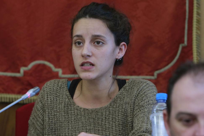 Blanca Guinea, edil de Imagina, en un Pleno municipal.-RAÚL G. OCHOA