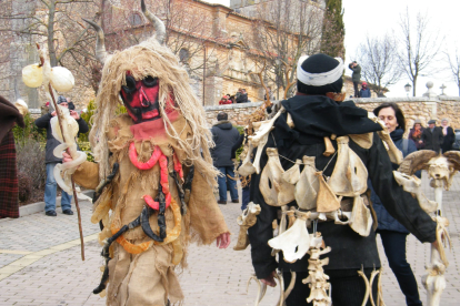 Algunas de las máscaras que salen en la fiesta./ Asociación Cultural Mecerreyes