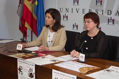 Elena Vicente y Esther Gómez en la presentación de la Semana Solidaria de la UBU.-ECB