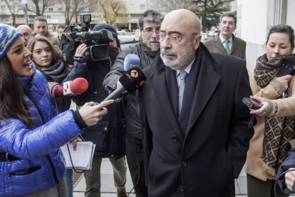 José María Arribas Moral llega a los juzgados para declarar en enero de 2015.-SANTI OTERO
