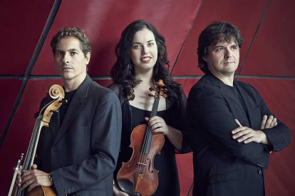 El Trío Arbós son José Miguel Gómez, Cecilia Bercovich y Juan Carlos Garvayo.-