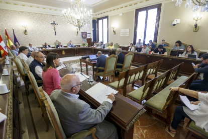 Imagen del Pleno de la Diputación. SANTI OTERO