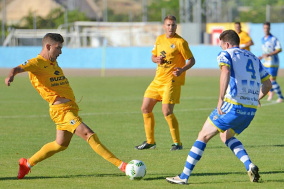 Imagen del encuentro que disputaron ambos equipos en la primera jornada de Liga.-ALBERTO CALVO