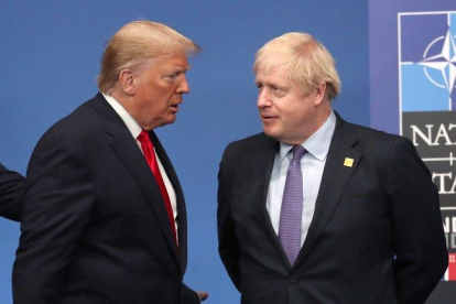 Boris Johnson, junto a Donald Trump, en la cumbre de la OTAN, el pasado 4 de diciembre.-GETTY IMAGES EUROPE