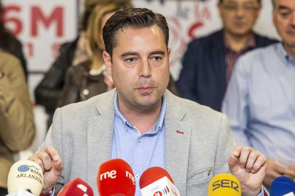 De la rosa desveló el jueves algunas de las claves de su programa electoral.-ISRAEL L. MURILLO