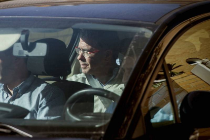 El exconsejero de Presidencia de la Comunidad de Madrid Francisco Granados, el 27 de octubre pasado, cuando fue arrestado, en el marco de la operación Púnica.-Foto: EFE