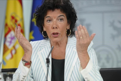 La portavoz del Gobierno, Isabel Celaá, este viernes tras el Consejo de Ministros-JOSÉ LUIS ROCA