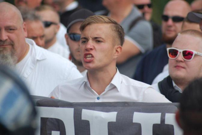 Participantes en la manifestación nazi por el aniversario de la muerte de Rudolf Hess, en Berlín.-AP / FRANK JORDANS
