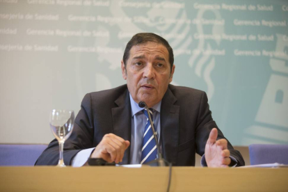 Rueda de prensa del Consejero de Sanidad, Antonio María Sáez Aguado, para tratar de asuntos relacionados con el Ébola-Ical