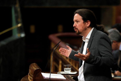 El líder de Unidas Podemos, Pablo Iglesias, durante su turno de réplica tras la comparecencia del presidente del Gobierno en funciones, Pedro Sánchez.-EFE