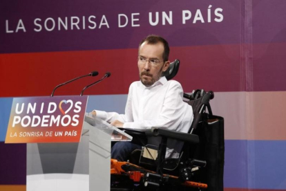 Pablo Echenique en rueda de prensa el 27-J, en Madrid.-AGUSTIN CATALAN
