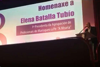 El alcalde de Noia, Santiago Freire (PP), hace chistes machistas en un acto institucional del Día de la Mujer.-MAREA CIDADÁ DE NOIA