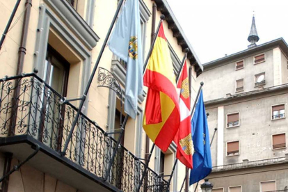 El de Aranda es el ayuntamiento que cerró el ejercicio 2014 con más déficit.-L. V.