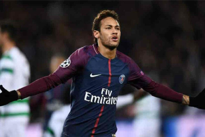 Neymar celebrando un gol con la camiseta del PSG /-PERIODICO