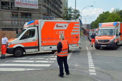 Ambulancias preparadas para comenzar la desactivación-EFE