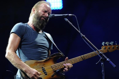 Sting, durante un concierto en el anfiteatro de Nîmes, en el sur de Francia, el 20 de julio.-AFP / SYLVAIN THOMAS