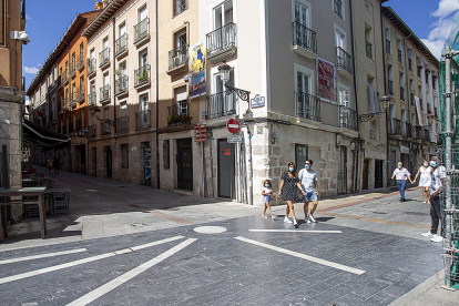 Imagen de la confluencia de las calles San Gil y Fernán González. SANTI OTERO