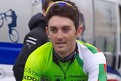 Adrián González con el maillot del Euskadi Murias.-
