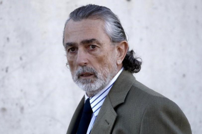 Francisco Correa, a su llegada a la Audiencia Nacional para acudir al juicio del 'caso Gürtel'.-EMILIO NARANJO