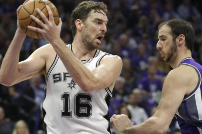 Pau Gasol ha empezado su etapa en los Spurs con números discretos.-AP / RICH PEDRONCELLI