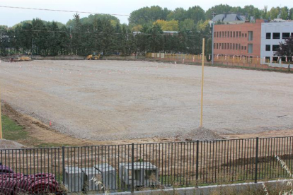 Estado actual de las obras de remodelación del campo de Rugby de San Amaro, uno de los catorce proyectos de las inversiones financieramente sostenibles.-MIGUEL CUENCA