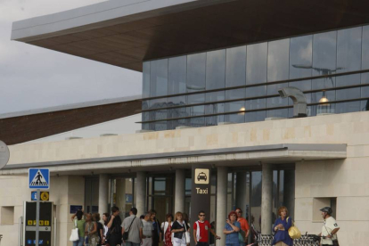 Instalaciones del aeropuerto de Burgos.-RAÚL G. OCHOA