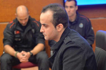 El acusado, durante la sesión de ayer del juicio que se celebra en Vitoria.-ARABA PRESS