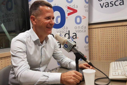 El senador Jokin Bildarratz afirma que no es suficiente con dejar de aplicar el 155 y emplaza a buscar una manera de que los catalanes se expresen.-ONDA VASCA (TWITTER)