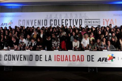 Un momento de la asamblea informativa de la Asociación de Futbolistas Españoles (AFE), con jugadoras de los dieciséis clubes de primera división, este martes en Madrid.-EFE