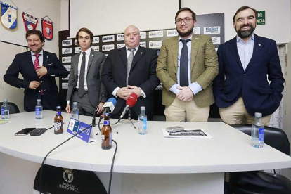 De izquierda a derecha, Jeús Martínez, Franco Caselli, Antonio Caselli, Luis Belli y Julián Alonso.-RAÚL G. OCHOA