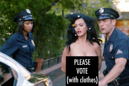 Katy Perry se quita la ropa para pedir el voto de Hilary.-INSTAGRAM