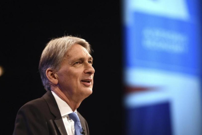 Hammond interviene en la conferencia del Partido Conservador, en Manchester-EFE / FACUNDO ARRIZABALAGA