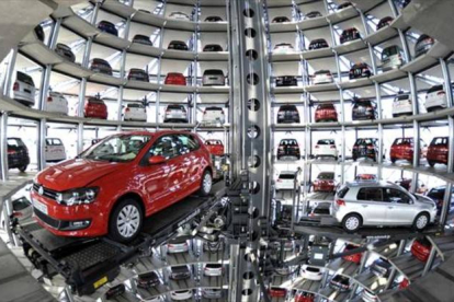 Exposición de vehículos en la sede central de Volkswagen.-EL PERIÓDICO