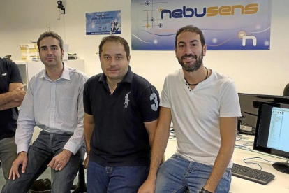 Óscar García, Ricardo Alonso, Jorge Catalina y Fabio Guevara en las instalaciones de la empresa salmantina.-ENRIQUE CARRASCAL