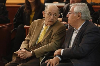 Félix Millet, izquierda, y Jordi Montull, en juicio por el caso del hotel del Palau.-FERRAN NADEU