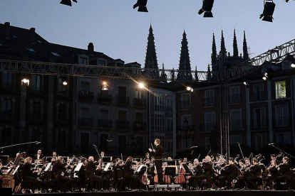 Concierto de la Orquesta Sinfónica de Castilla y León hace dos años en la Plaza Mayor de Burgos.