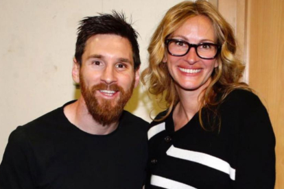 Messi junto a Julia Roberts, tras ganar el clásico.-FACEBOOK