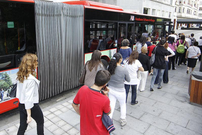 Autobuses ha sido capaz en el último ejercicio de reducir los gastos y aumentar los ingresos por recaudación.-RAÚL G. OCHOA