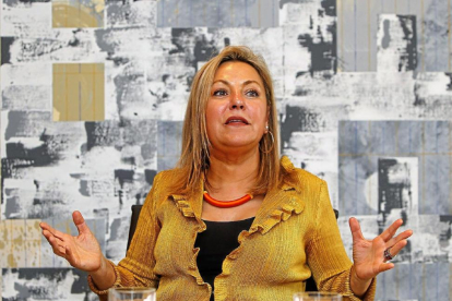 Rosa Valdeón-J. M. LOSTAU