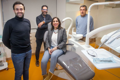 El Colegio de Dentistas de Burgos destaca el compromiso de las clínicas a la hora de afianzar la seguridad sanitaria de sus pacientes. TOMÁS ALONSO