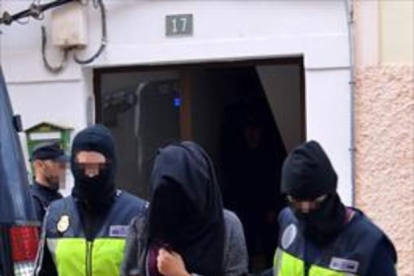 Una detenida acusada de colaborar con el EI, en diciembre en Fuerteventura.-POLICÍA NACIONAL