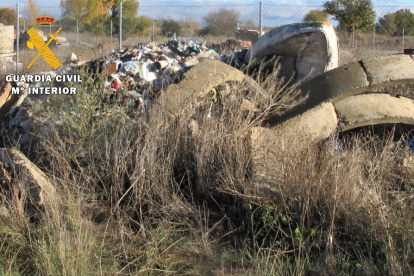 Imagen de una de las escombreras ilegales de Aranda. ECB.
