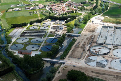 Vista aérea de las obras de ampliación de la EDAR.-MINISTERIO DE AGRICULTURA, ALIMENTACIÓN Y MEDIO AMBIENTE