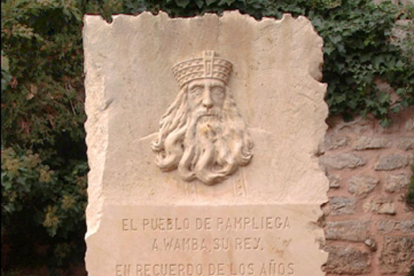 Un monumento recuerda al rey godo en la localidad burgalesa.-ECB