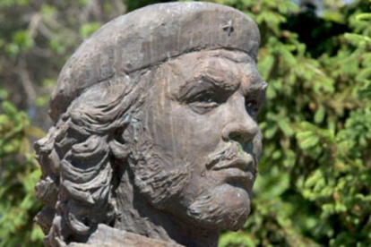 Estatua del Che Guevara en Leganés.-TWITTER