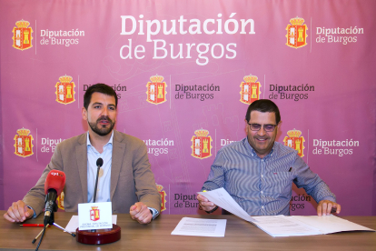 David Jurado y Javier Lezcano, durante la rueda de prensa en Diputación. TOMÁS ALONSO