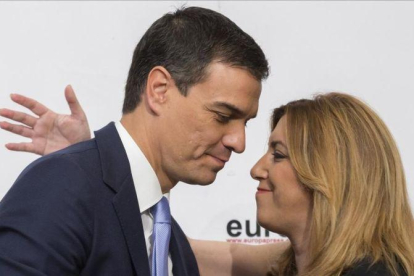 Pedro Sánchez y Susana Díaz, el pasado mes de junio en un desayuno informativo en Sevilla.-EFE / JULIO MUÑOZ