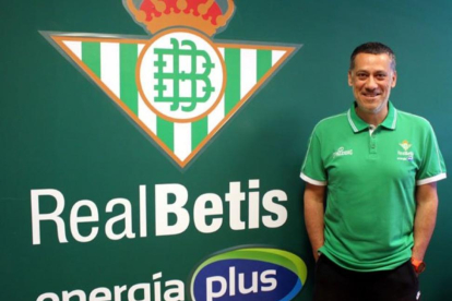 Alejandro Martínez, entrenador del Betis.-PERIODICO (TWITTER / BETIS)